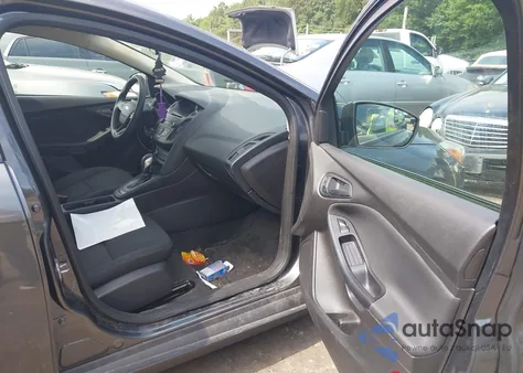 2016 Ford Focus S from USA, damaged, VIN 1FADP3E25GL367452